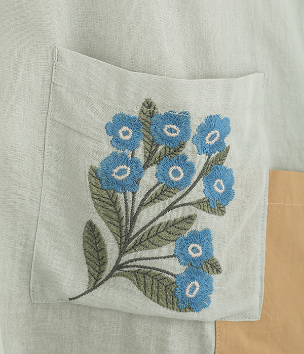 コットンローン多ポケット花刺繍ブラウス(B・グレー)