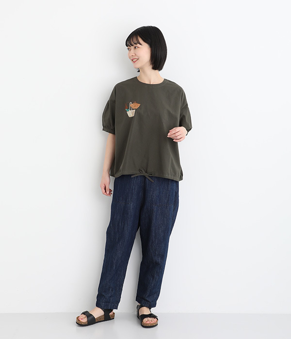 コットンリネン布帛かごバック刺繍ブラウス(B・チャコールグレー)