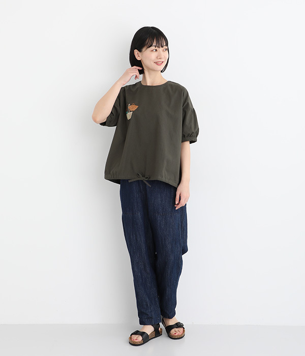 コットンリネン布帛かごバック刺繍ブラウス(B・チャコールグレー)