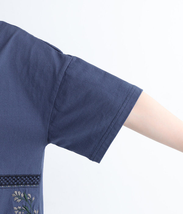 裾植物刺繍Tシャツ(ネイビー)