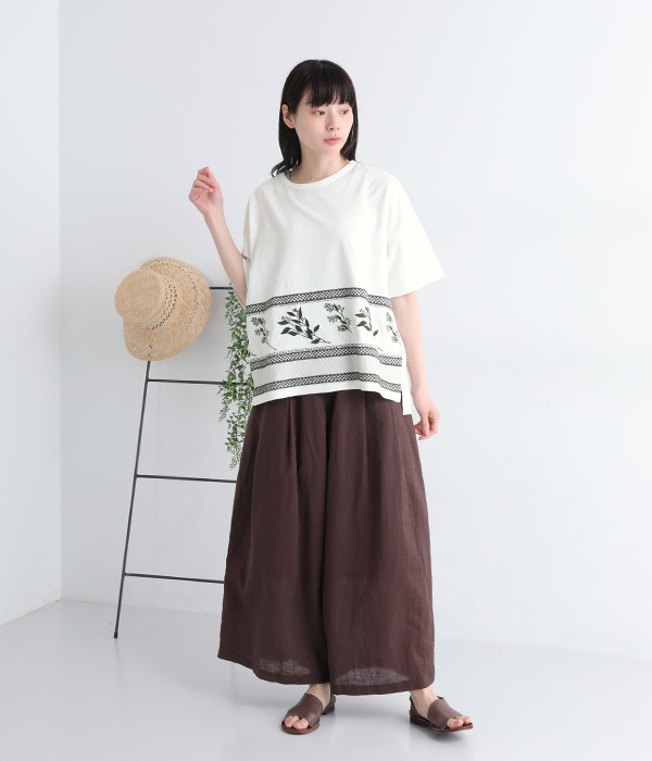 裾植物刺繍Tシャツ(B・ホワイト)