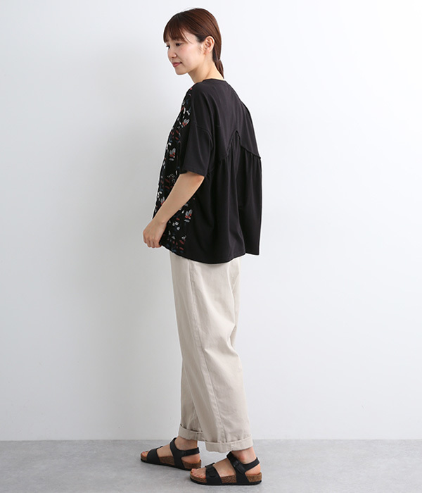 花刺繍ヨークTシャツ(B・ブラック)