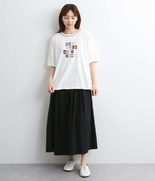 タイポグラフィーロゴ刺繍Tシャツ(A・ホワイト)