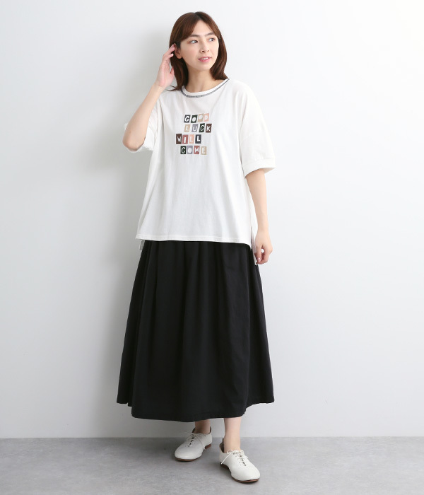 タイポグラフィーロゴ刺繍Tシャツ(A・ホワイト)