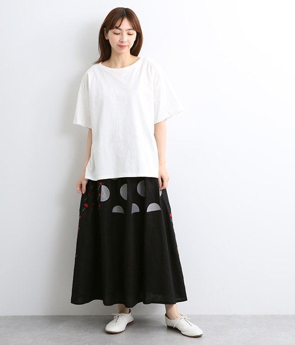 切替え刺繍スカート(ブラック)