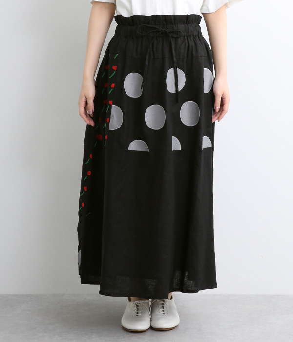 切替え刺繍スカート(ブラック)