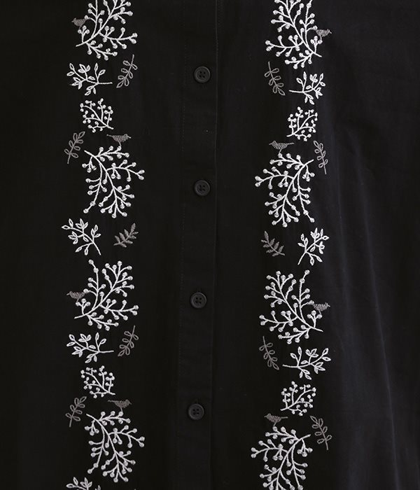 ナチュラルコットン布帛トリハナ刺繍シャツ(B・ブラック)