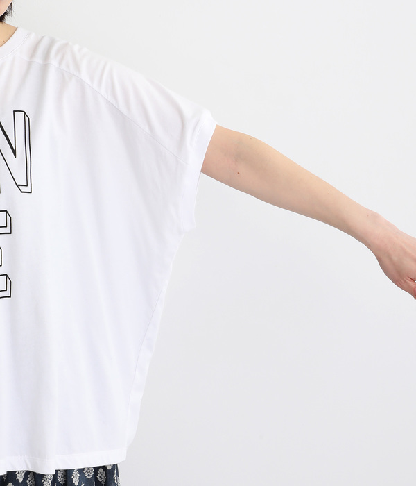 良質天竺変形ワイドロゴプリントＴシャツ　BIENQUE(ホワイト)