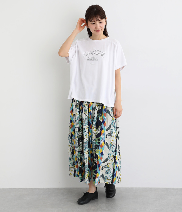 良質天竺変形ワイドロゴプリントＴシャツ　TRANQUIL(ホワイト)