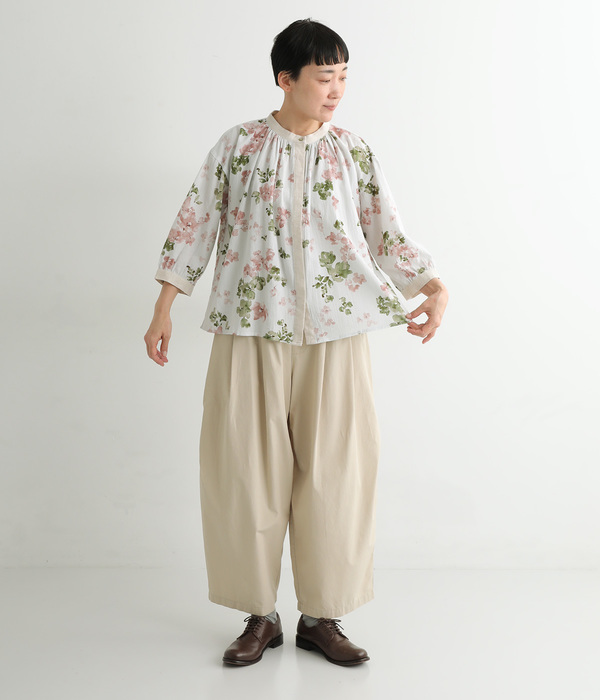 【別注】コットンぼかし花柄ブラウス(B・グレー)