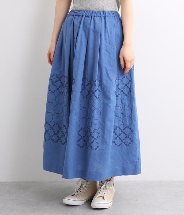 リネンコットンタイル刺繍タックスカート(A・ブルー)