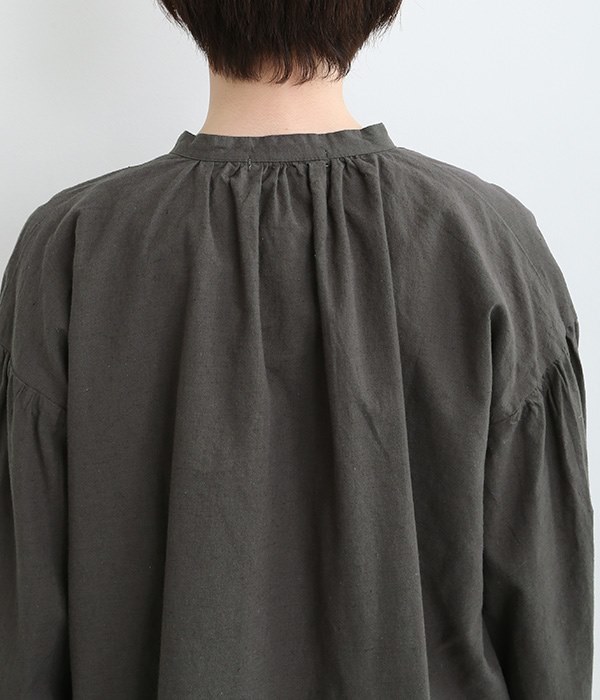コットンリネン平織り　モチーフ刺繍シャツ(A・オフホワイト)