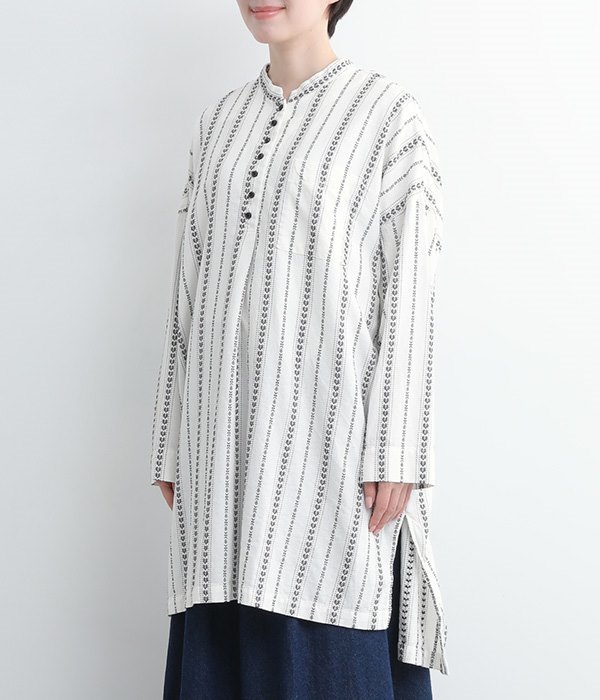 【tukuroi by SUN VALLEY】コットン×ポリエステルドビーストライプ　日本製品染チュニックシャツ(A・ホワイト)
