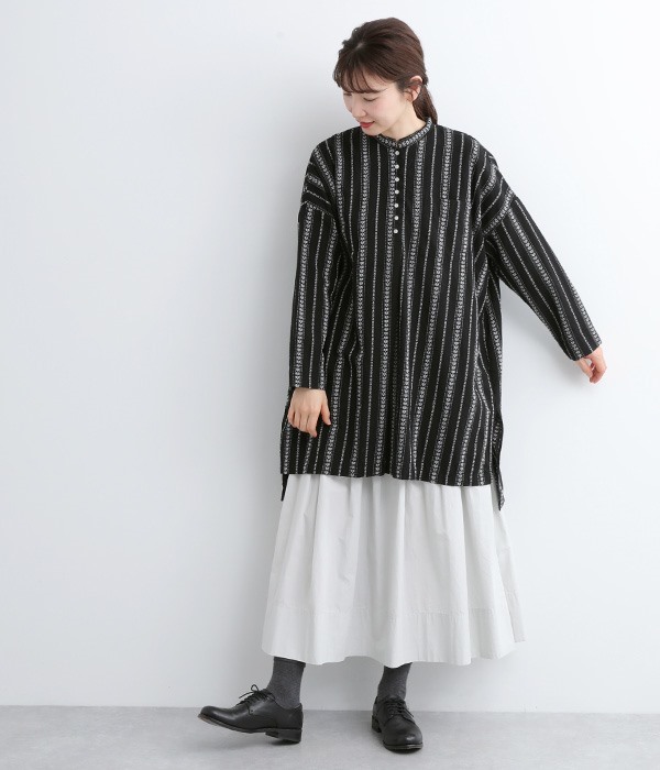 【tukuroi by SUN VALLEY】コットン×ポリエステルドビーストライプ　日本製品染チュニックシャツ(D・ブラック)