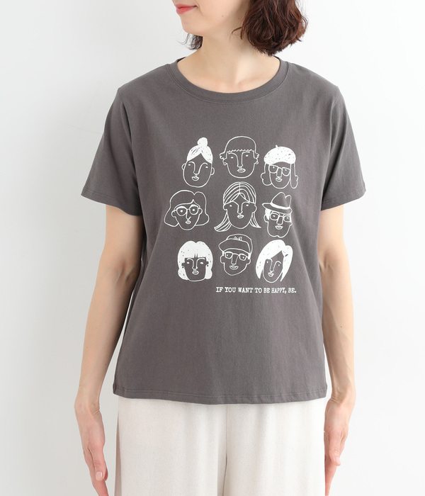 コットン天竺顔イラストプリントTEE(C・チャコール)