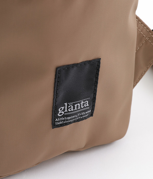 ｢glanta｣ボタニカルアート刺繍ラウンドリュック(C・ブラック)