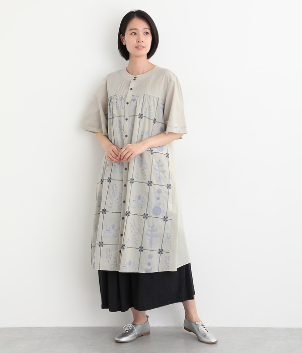 SUPER HAKKA×オバタクミ｢心の中の絵本｣総刺繍ワンピース(A・ベージュ)