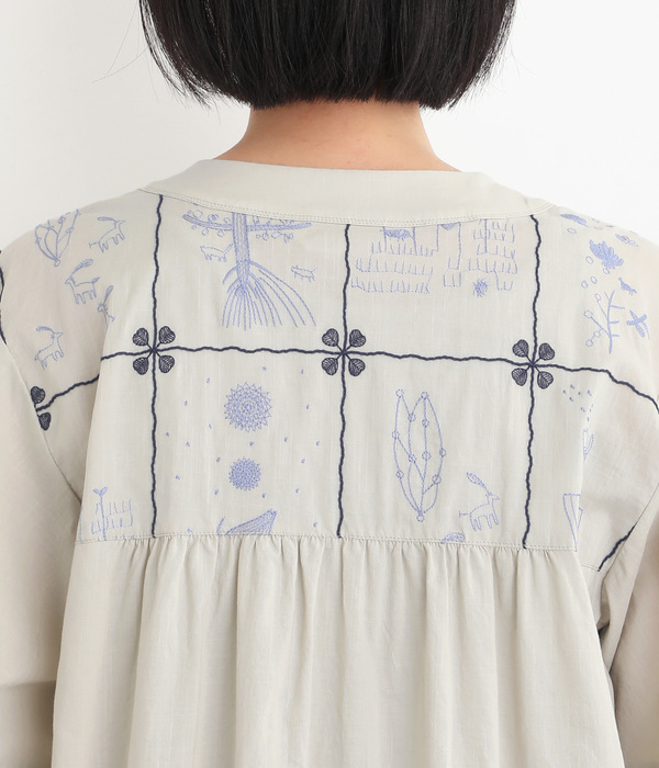 SUPER HAKKA×オバタクミ｢心の中の絵本｣総刺繍ワンピース(A・ベージュ)