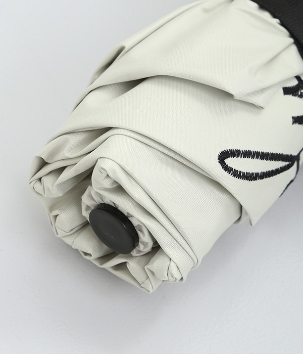 晴雨兼用　刺繍パラソル　折傘(A・ホワイト)