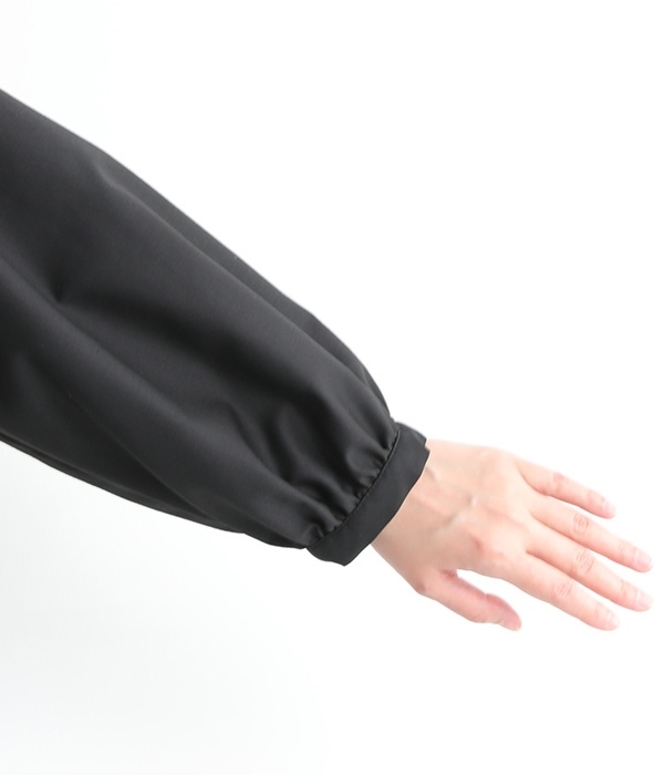 ボリューム袖くるみボタンショート羽織(ブラック)