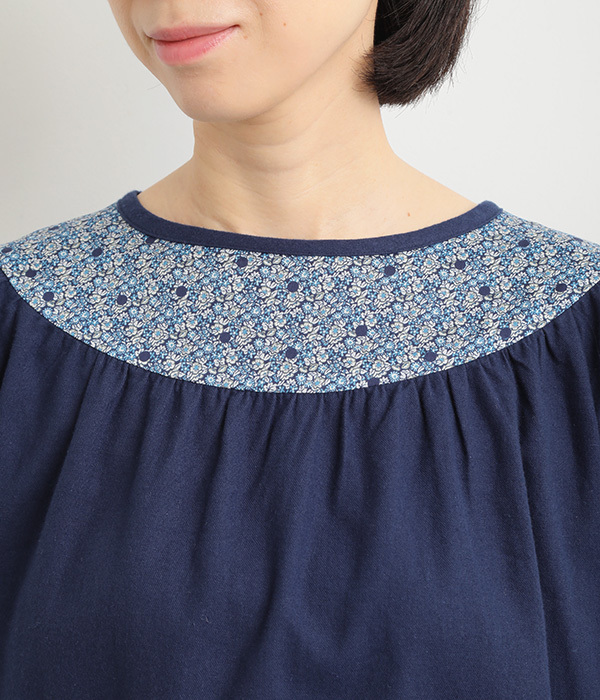 LIBERTYPRINT切替プルオーバーブラウス長袖(A・ブラック)