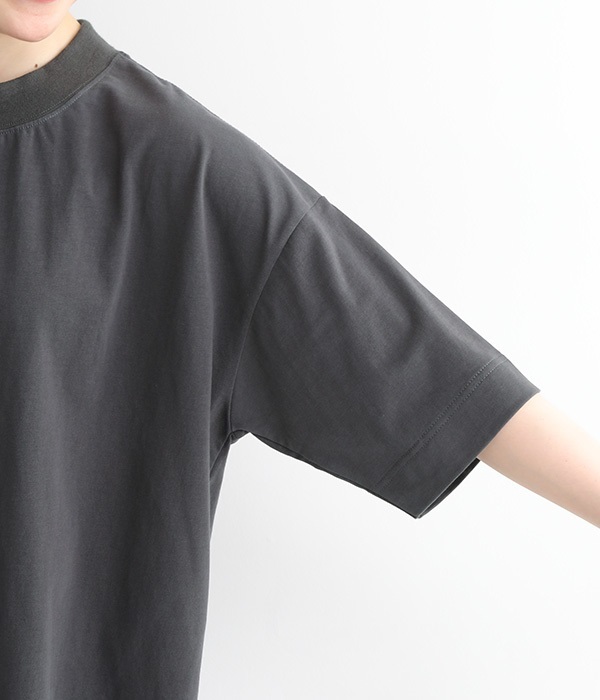 大人がえらぶすっきり襟もとのベーシック6分袖Tシャツ(B・グレー)