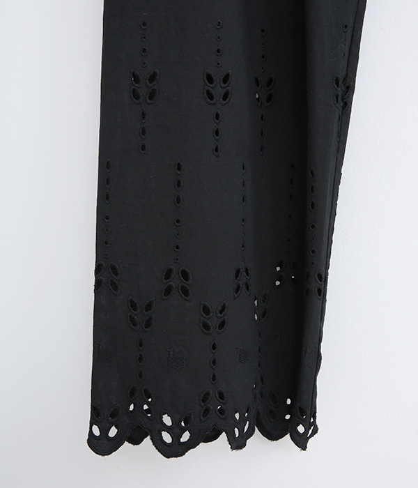 タイプライター裾刺繍パンツ(B・ブラック)