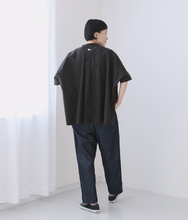 Cielタイプライタースワン刺繍入り半袖シャツ(B・ブラック)