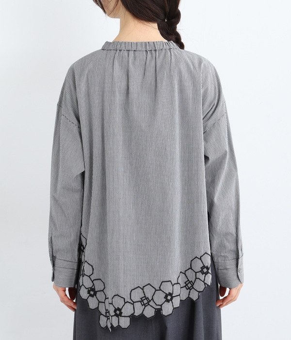 アシメ裾刺繍ゴムギャザーネックシャツ(B・ギンガム)