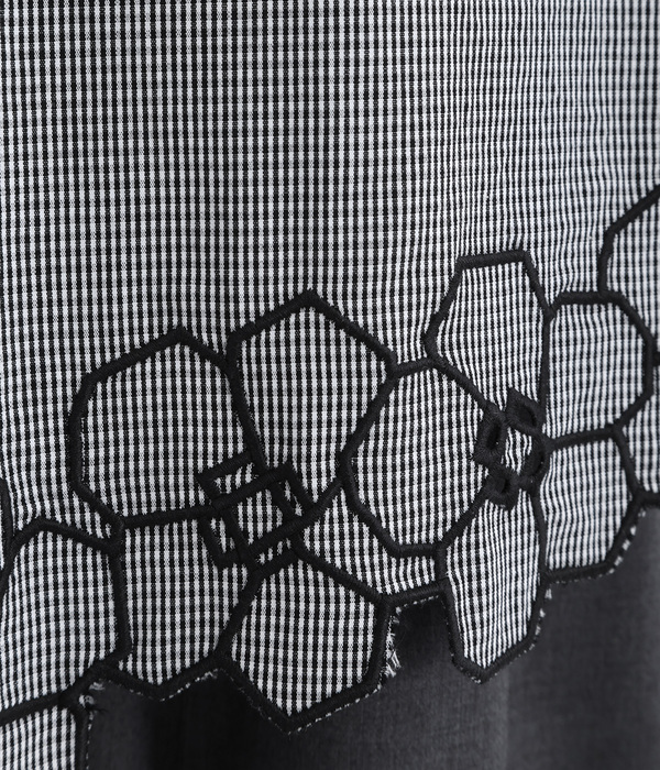 アシメ裾刺繍ゴムギャザーネックシャツ(B・ギンガム)