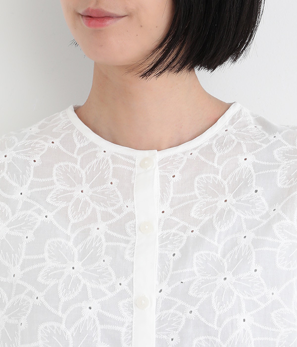 カットワーク総刺繍　ショート丈アウター(A・アイボリー)