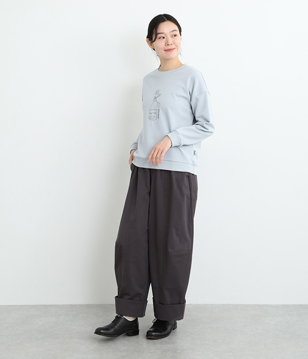 暮らしの刺繍入り裏毛プルオーバー(B・ブルー)