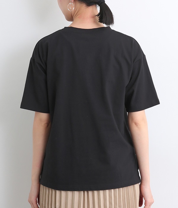 ボタニカルプリントTシャツ(B・ブラック)