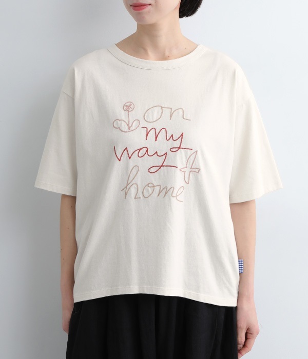 on my WAY home刺繍Tシャツ(A・アイボリー)