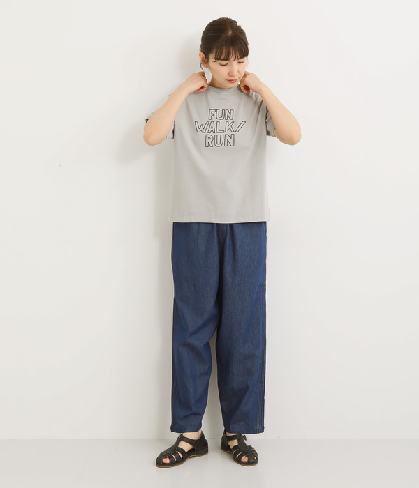 コットン天竺半袖プリントTシャツ〈FUN WALK/RUN〉(B・グレー)