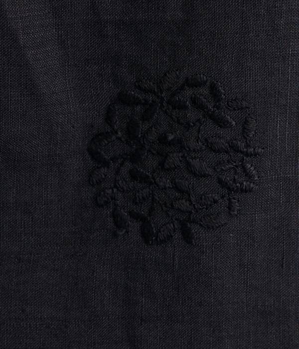 リネン大柄サークル刺繍ノースリーブブラウス(ブラック)