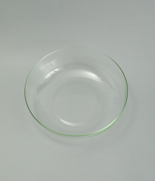 食卓を華やかにしてくれる　そうめんが似合うリューズガラスシャローボウルM(カラー1)