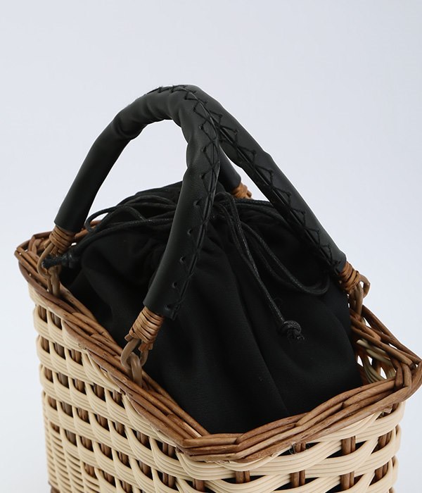 表情豊かな編み柄がポイント　柳とポリプロピレンの四角いカゴバッグ(A・ブラック)