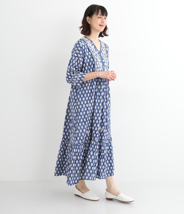 ラクノウ刺繍+プリントワンピース(A・ブルー)