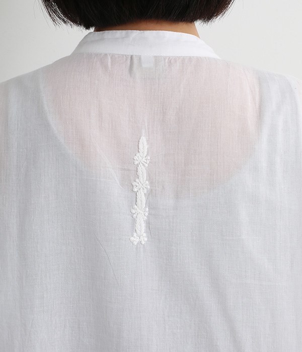ラクノウ刺繍＆ピンタックワンピース(B・ホワイト)