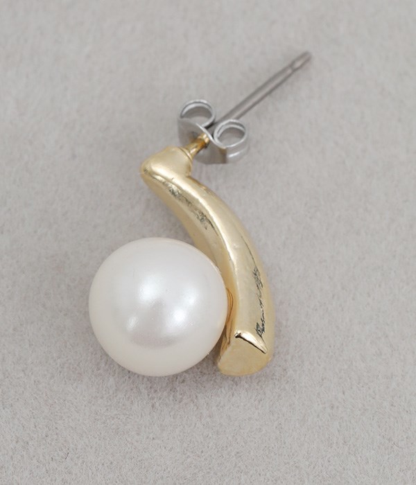pearl on metal ピアス(A・ゴールド)