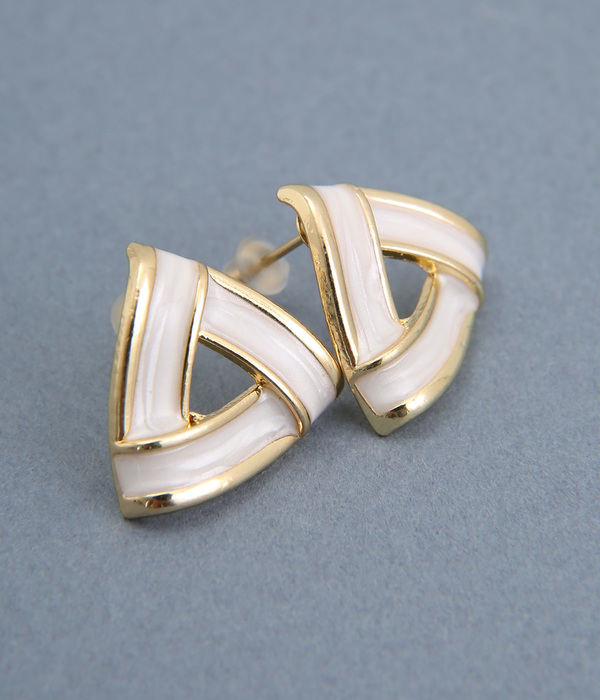 design　ピアス(A・トライアングル)