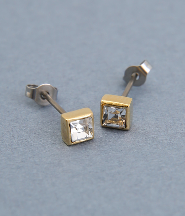 sparkly small square　ピアス(A・ゴールド)