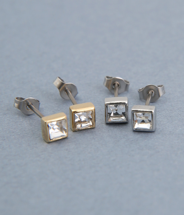 sparkly small square　ピアス(A・ゴールド)