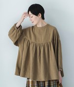 ムラ糸リネンコットン前後着ふんわりギャザーブラウス(B・ダスティオリーブ)
